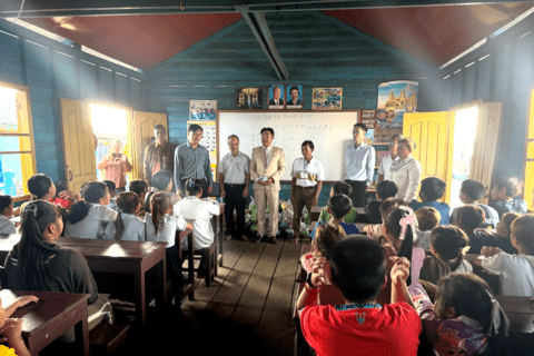 Đoàn công tác Uỷ ban Nhà nước về người Việt Nam ở nước ngoài làm việc tại Campuchia