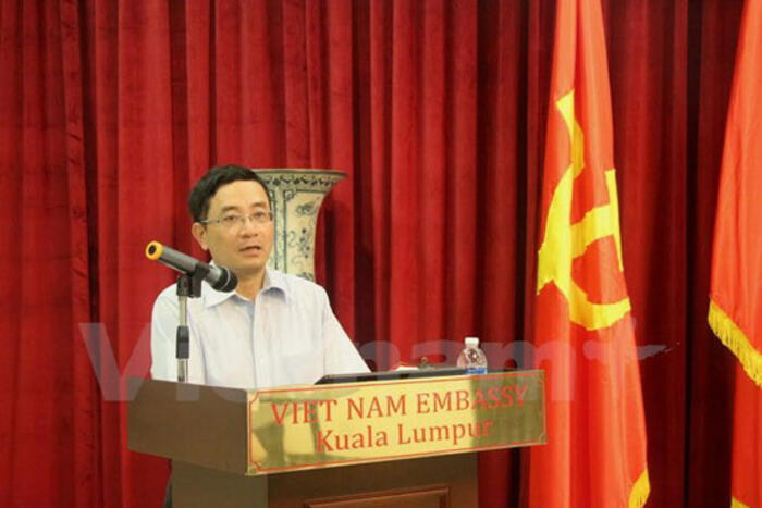 Đại sứ Phạm Cao Phong phát biểu tại buổi nói chuyện