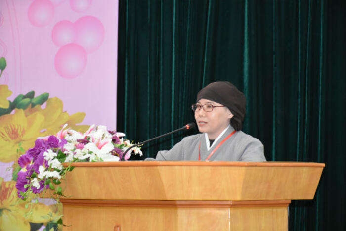 Nhà sư Thích Nữ Giới Tánh, Chủ tịch Hội phật tử tại Hàn Quốc.