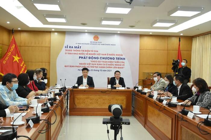 Phó Chủ nhiệm Ủy ban Ngô Trịnh Hà giới thiệu nội dung chính của Kết luận 12-KL/TW