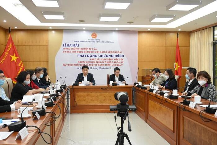Thứ trưởng Phạm Quang Hiệu công bố ra mắt trang thông tin điện tử của Ủy ban và Phát động chương trình khảo sát ý kiến kiều bào
