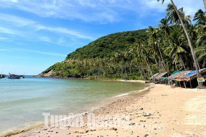 Quần đảo Nam Du sở hữu vẻ đẹp nguyên sơ, trữ tình như viên ngọc thô ẩn mình giữa biển xanh. Nguồn: Báo Tuyên Quang
