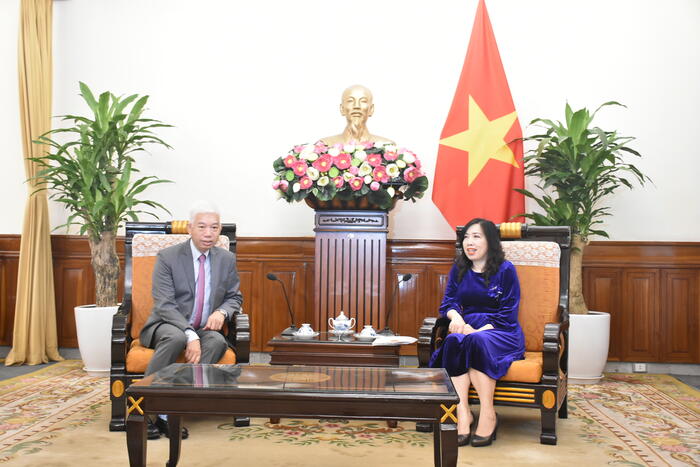 Thứ  trưởng Lê Thị Thu Hằng đã có buổi tiếp đại diện VCBA do ông Dan On- Chủ tịch VCBA làm Trưởng đoàn