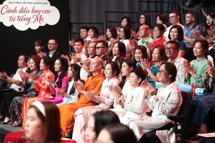 Các đại biểu tham dự Chương trình Gala