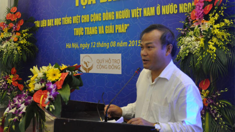 Hỗ trợ và xây dựng tài liệu dạy, học tiếng Việt cho cộng đồng NVNONN