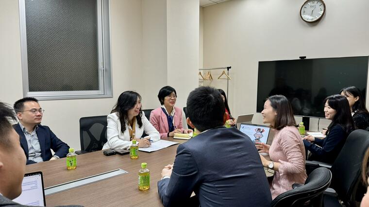Thứ trưởng Bộ Ngoại giao Lê Thị Thu Hằng gặp gỡ chuyên gia, trí thức Việt Nam tại Nhật Bản