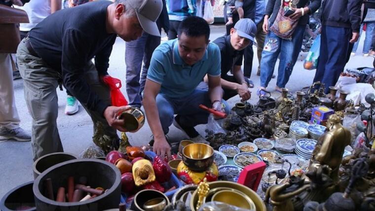 Nam Định: Tấp nập Chợ Viềng - phiên chợ "mua may, bán rủi"