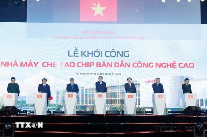 Tổng Bí thư Tô Lâm và Thủ tướng Phạm Minh Chính dự Lễ khởi công Nhà máy chế tạo Chip bán dẫn công nghệ cao (Hà Nội, 16/1/2026). (Ảnh: Thống Nhất/TTXVN) ttxvn-96-nam-thanh-lap-dang-52.jpg