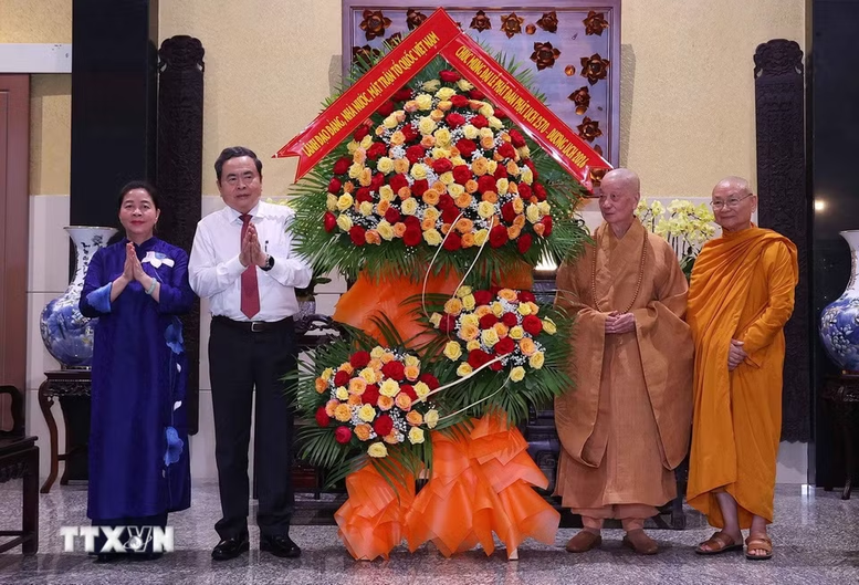 Chủ tịch Quốc hội Trần Thanh Mẫn chúc mừng Đại lễ Phật đản tại TPHCM- Ảnh 2.