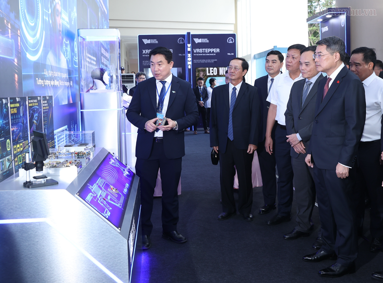Thủ tướng: Chính phủ ủng hộ mạnh mẽ các ĐHQG trở thành các đại học tinh hoa đẳng cấp thế giới- Ảnh 9.