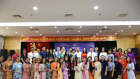 Khai giảng Khóa tập huấn giảng dạy tiếng Việt cho giáo viên NVNONN năm 2022