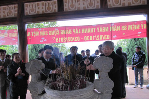 Xuân Quê hương 2015 tại Hà Nội: Đoàn kiều bào về mảnh đất lịch sử ATK - Định Hóa