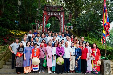Gần 70 đại biểu kiều bào dự Giỗ Tổ Hùng Vương - Lễ hội Đền Hùng 2024