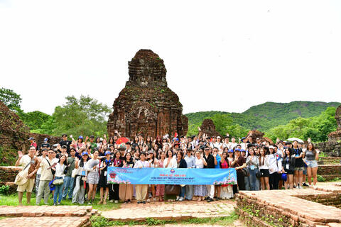 Trại hè Việt Nam 2025: Khám phá Khu di tích Mỹ Sơn và Phố cổ Hội An