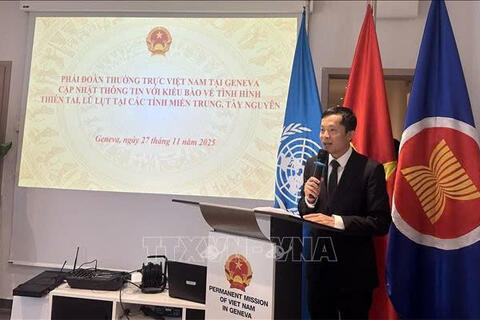 Phái đoàn Thường trực Việt Nam tại Geneva, Thụy Sĩ tiếp nhận ủng hộ của kiều bào hướng về đồng bào các tỉnh miền Trung, Tây Nguyên