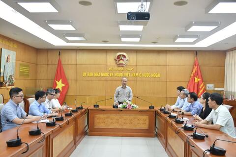 Ủy ban Nhà nước về người Việt Nam ở nước ngoài phát động quyên góp ủng hộ đồng bào vùng lũ