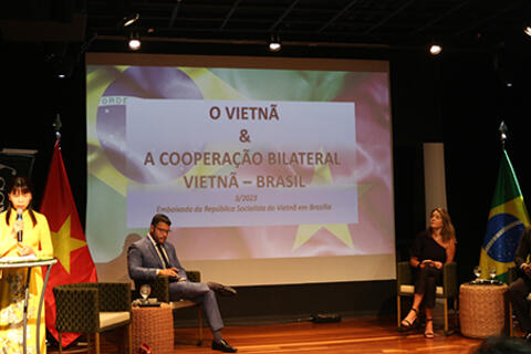 Sự kiện "Càphê cùng Đại sứ - phiên bản Việt Nam" tại Brazil