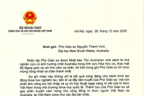 Thứ trưởng Bộ Ngoại giao Lê Thị Thu Hằng gửi Thư chúc mừng Phó Giáo sư Nguyễn Thành Vinh