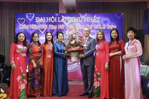 Đại hội thành lập Liên hiệp Hội Phụ nữ Việt Nam tại CHLB Đức