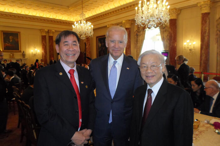 GS-TS Võ Văn Tới cùng Phó Tổng thống Hoa Kỳ Joe Biden và Tổng Bí thư Nguyễn Phú Trọng trong chuyến thăm Hoa kỳ của Tổng Bí thư vào tháng 7/2015