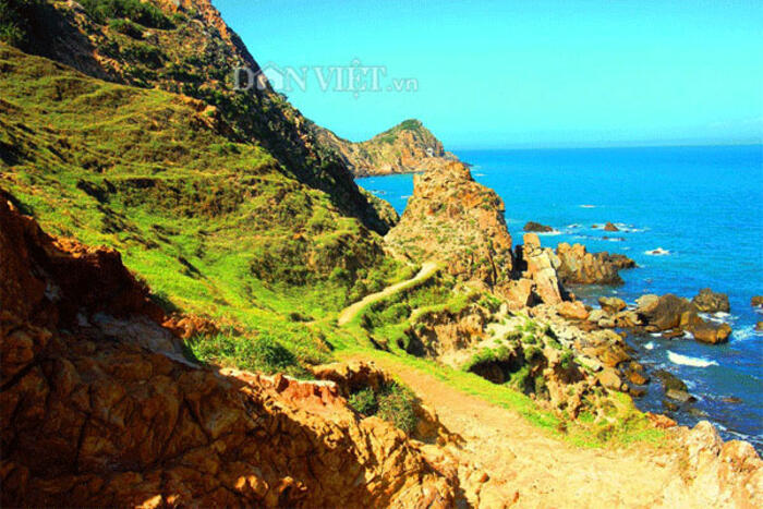 Những mô đất tại Eo Gió nhấp nhô, gợn sóng