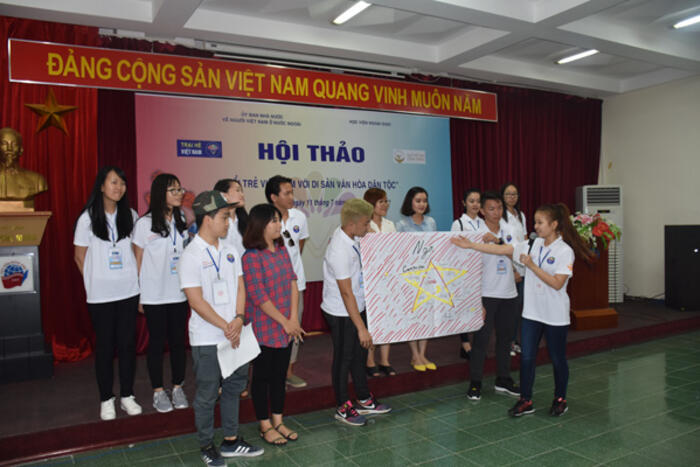 Thông điệp của các bạn trẻ kiều bào: Chúng tôi yêu Việt Nam