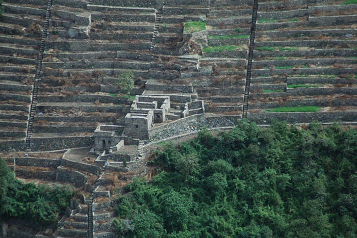 Choquequirao, Peru:Nằm giữa biên giới thủ đô Cuzco và thành phố Apurimac,với 180 thửa ruộng là điểm đến thu hút rất nhiều khách du lịch