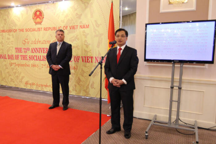 Đại sứ Nguyễn Anh Tuấn phát biểu tại buổi lễ