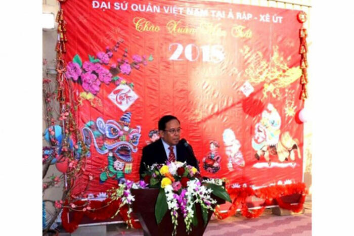 Đại sứ Việt Nam tại Ả rập Xê-út Hoàng Khắc Việt chúc Tết bà con
