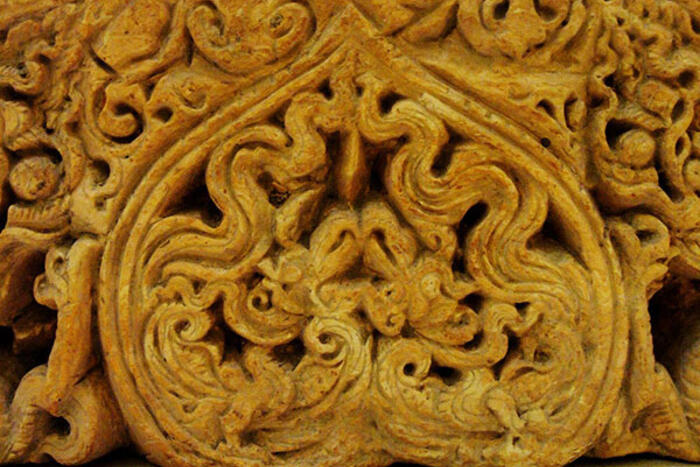 Trong lá đề là một đôi rồng cuốn