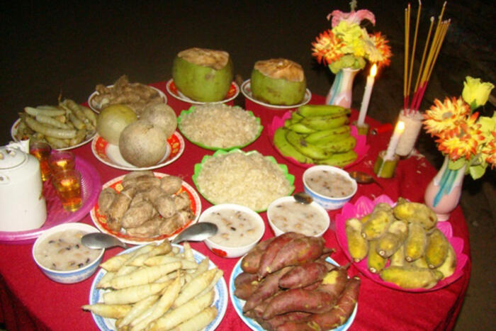 Đồ cúng trong lễ cúng Thần Mặt Trăng