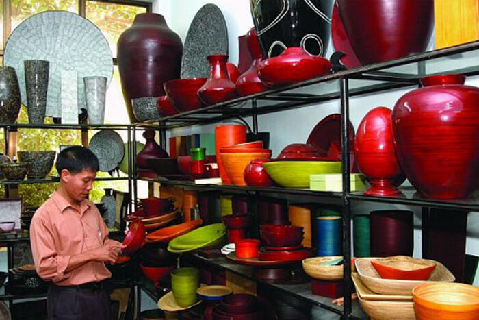 Sản phẩm sơn mài Hạ Thái được bày bán trong và ngoài nước