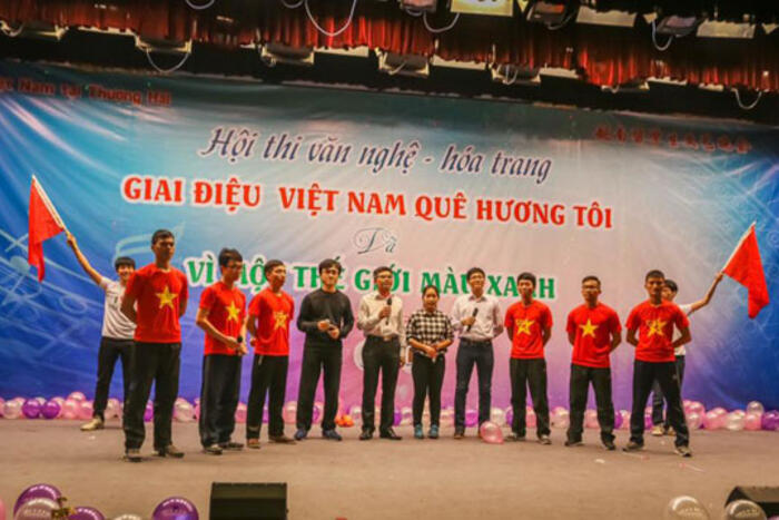Tiết mục văn nghệ Dòng máu Lạc Hồng