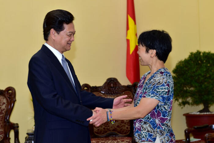 Thủ tướng Nguyễn Tấn Dũng tiếp GS Lưu Lệ Hằng