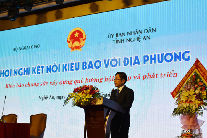 Ông Ngô Trịnh Hà, Vụ trưởng - Vụ Nghiên cứu tổng hợp, Ủy ban Nhà nước VNVNONN phát biểu dẫn đề Hội nghị