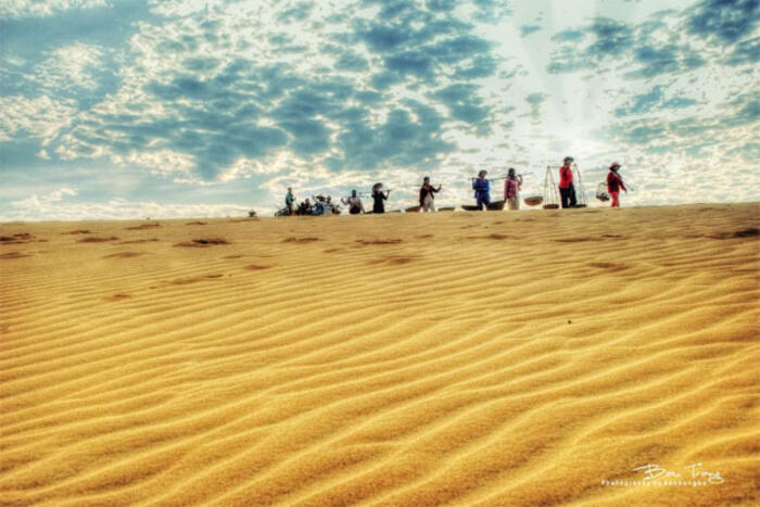 Triền cát trải dài (photo Thang Ngo)