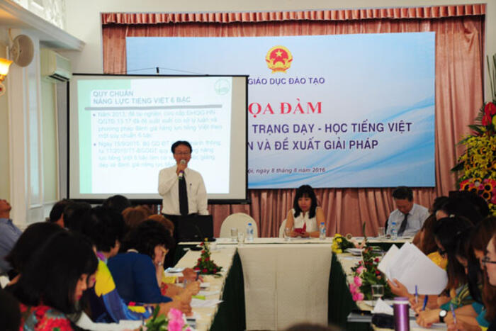 PGS. TS Nguyễn Thiện Nam giới thiệu về Đề án “Tăng cường dạy tiếng Việt trên mạng trực tuyến cho người Việt Nam ở nước ngoài”