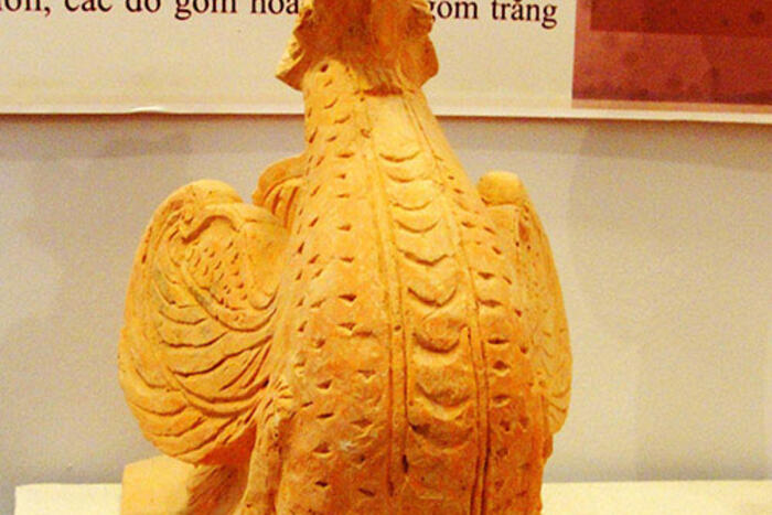 Ngói úp nóc trang trí hình chim uyên ương