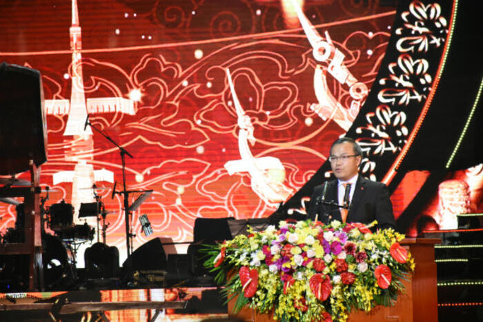 Thứ trưởng Ngoại giao, Chủ nhiệm Ủy ban Nhà nước về người Việt Nam ở nước ngoài Vũ Hồng Nam phát biểu.