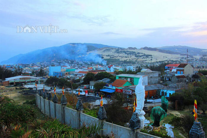 Làng chài Nhơn Lý trong buổi chiều muộn