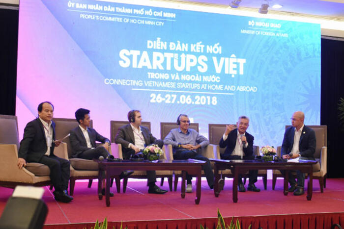 Đại biểu kiều bào thảo luận chuyên đề tại “Diễn đàn kết nối Startup Việt trong và ngoài nước”, TP. Hồ Chí Minh, tháng 6/2018