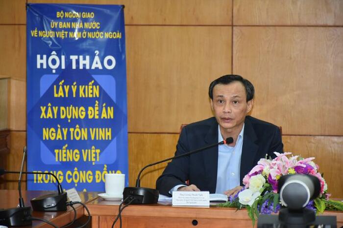 Đại sứ, Phó Chủ nhiệm Ủy ban Nhà nước VNVNONN Lương Thanh Nghị tổng kết ý kiến  của Hội nghị