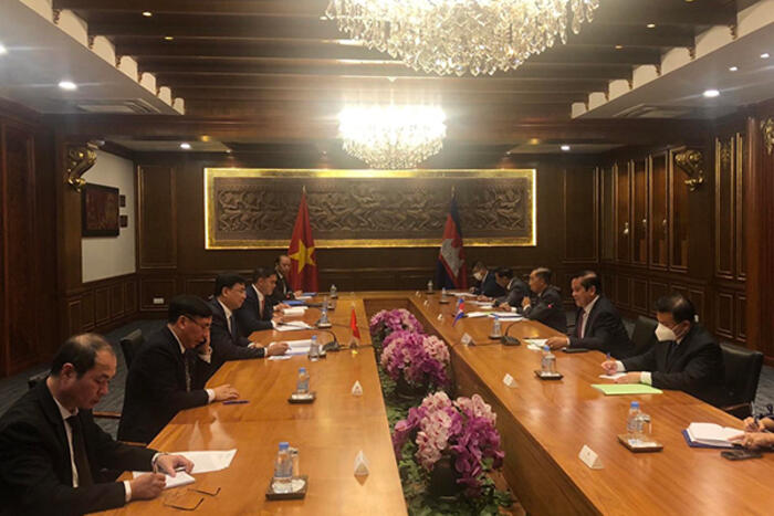 Thứ trưởng Phạm Quang Hiệu làm việc với ngài Ouch Borith - Quốc Vụ khanh Bộ Ngoại giao và Hợp tác quốc tế Campuchia