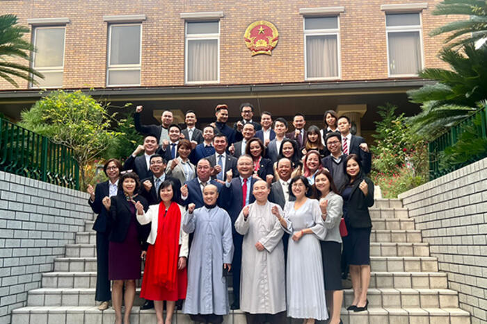  Đoàn làm việc với đại diện một số Hội đoàn, cộng đồng người Việt Nam tại Nhật Bản.