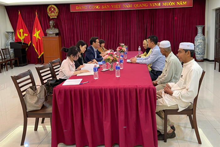 Đoàn làm việc với Hội người Chăm gốc Việt tại Malaysia