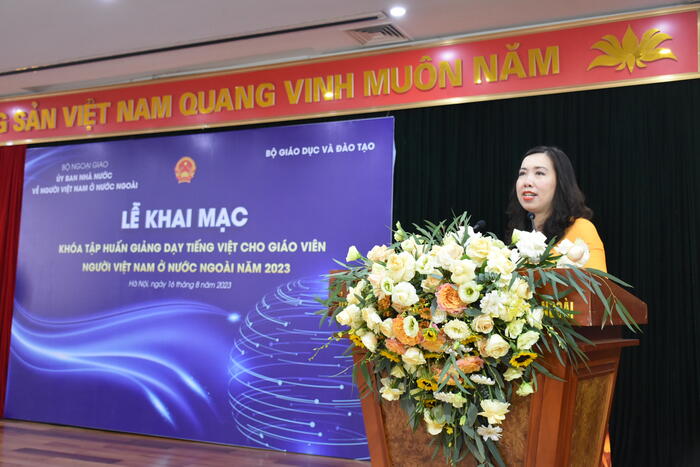 Thứ trưởng Lê Thị Thu Hằng phát biểu tại buổi lễ