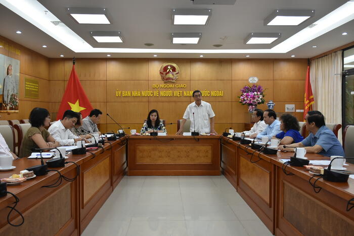 Đại sứ Nguyễn Phú Bình phát biểu tại buổi làm việc
