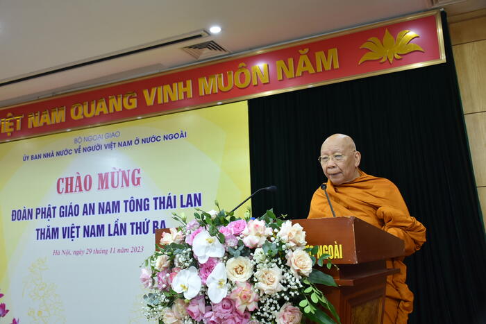 Hòa thượng Somdet Phra Mahathirachan, Thành viên Hội đồng Tăng già Phật giáo Thái Lan, Chủ tịch Văn phòng Quản lý Tỳ kheo ở nước ngoài phát biểu