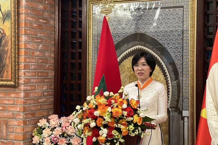 Đại sứ Đặng Thị Thu Hà bày tỏ vinh dự và tự hào khi những đóng góp của bà trong nhiệm kỳ Đại sứ Việt Nam tại Morocco được ghi nhận. Ảnh: Thu Trang