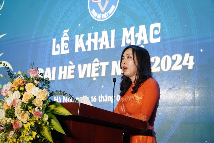 Thứ trưởng Bộ Ngoại giao Lê Thị Thu Hằng, Chủ nhiệm Ủy ban Nhà nước về người Việt Nam ở nước ngoài phát biểu khai mạc